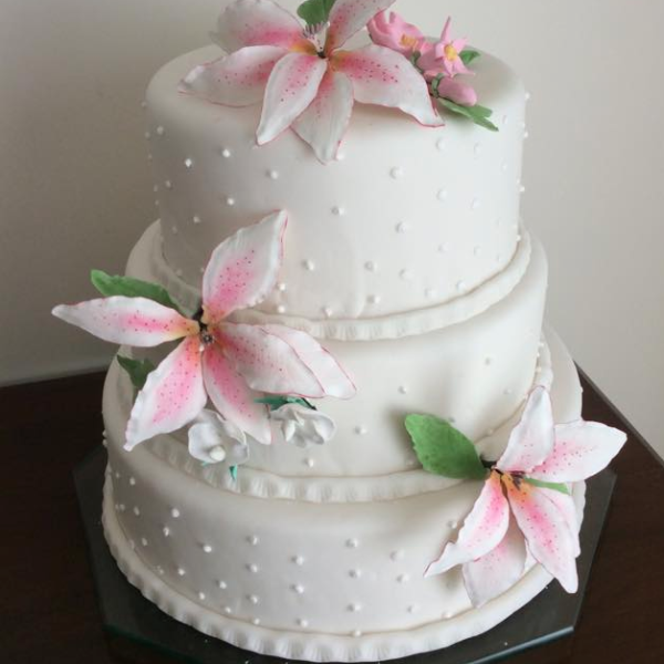 Bolo com flores de açúcar