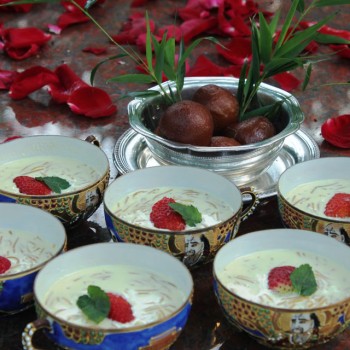 gulab-jamun-e-vermicelli-pudding